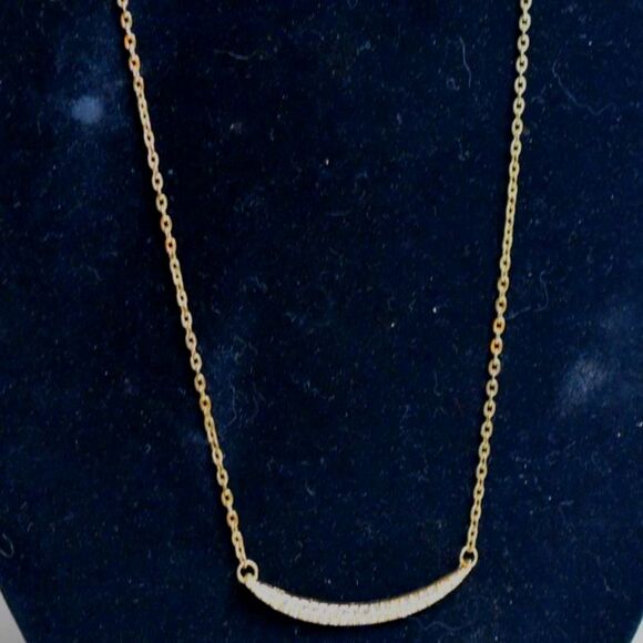 Sophisticated Stunning Rhinestone Accented Curved Gold Tone Link Chain Necklace - Picture 1 of 4